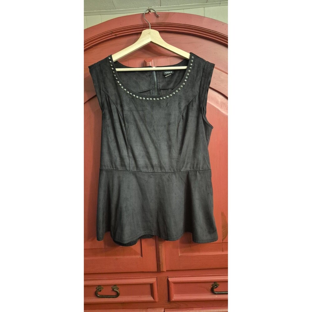 Torrid Size 0 Large 12 Black Faux Suede Peplum Top Shirt Rivet Spiked Trim Punk